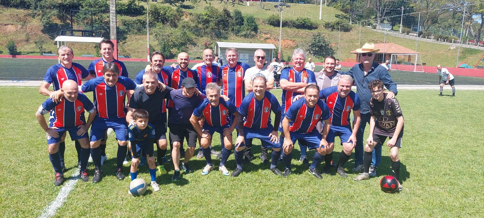 Grupo Feirino do Bandeirante recebe equipe do Botafogo de Curitiba -  Sociedade Esportiva Bandeirante - Brusque/SC